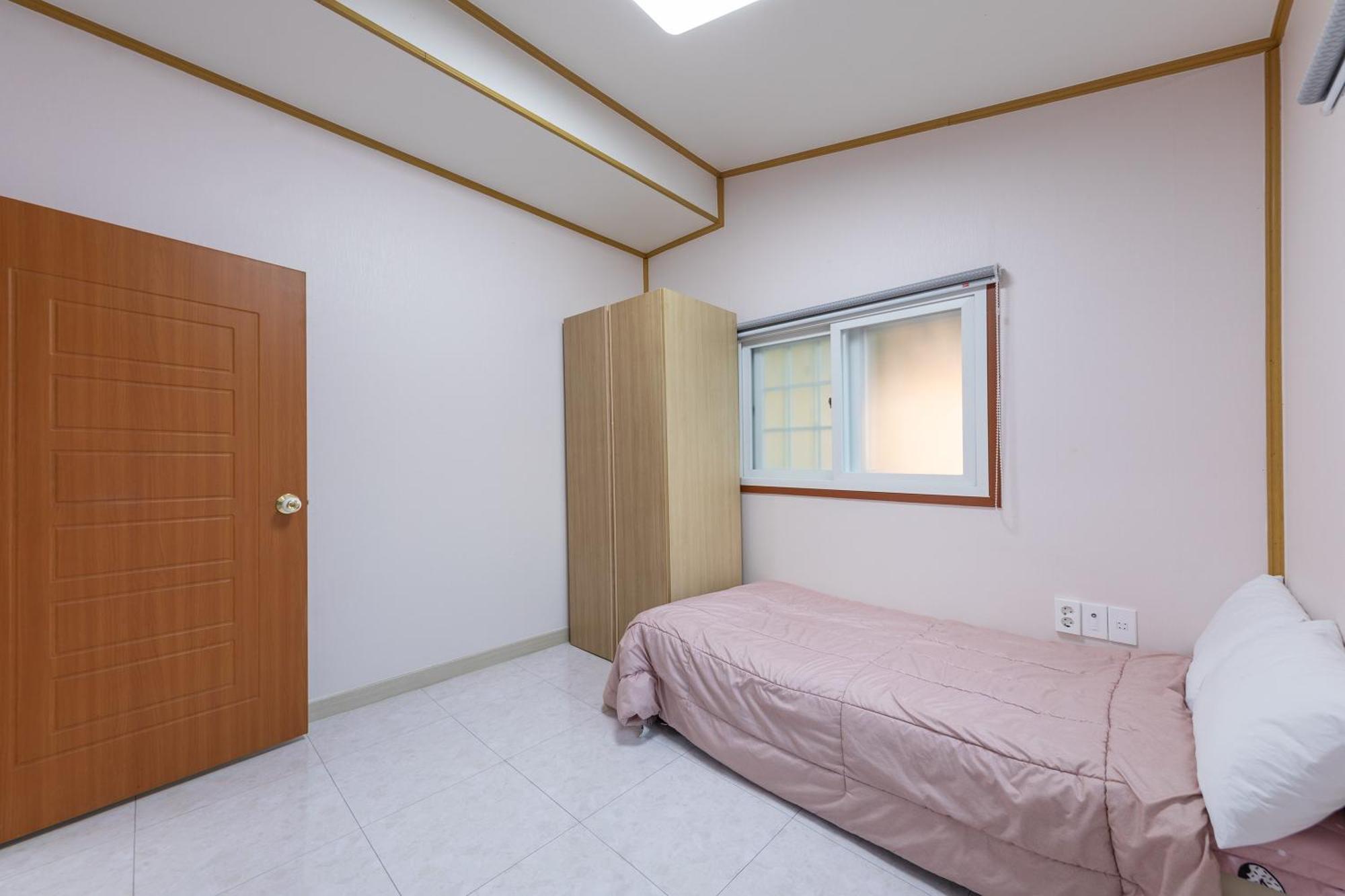 Hongcheon Nolleowa Aegyeondongban Pension Room photo